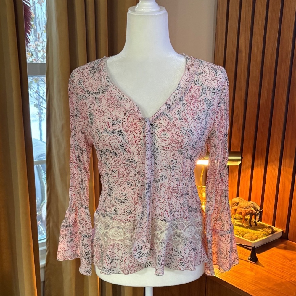 Robbie Bee Womens Small Paisley Lace Trim Bell Sleeve Tie Neck Blouse Red Black‎